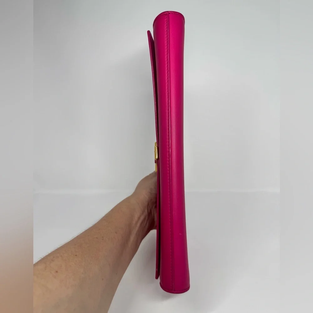 Authentic Saint Laurent - YSL Chyc Large Pink Leather Clutch - Picture 5 of 10